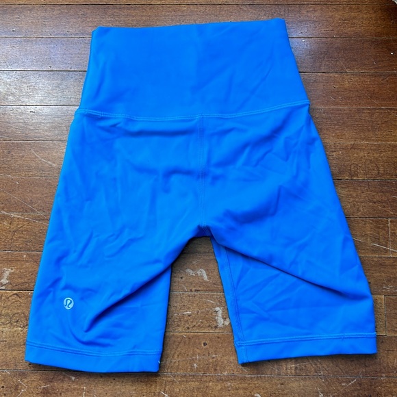 Wonder Under High Rise Shorts - Picture 2 of 2